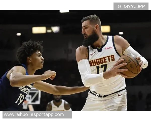 芬奇称贝兰热逐渐适应节奏战术与身体对抗发展势头良好